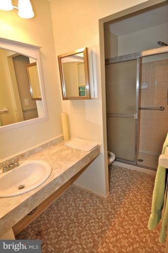 8305 Postoak Road Potomac, MD 20854 - Photo 14 of 15 Bath (Master)
