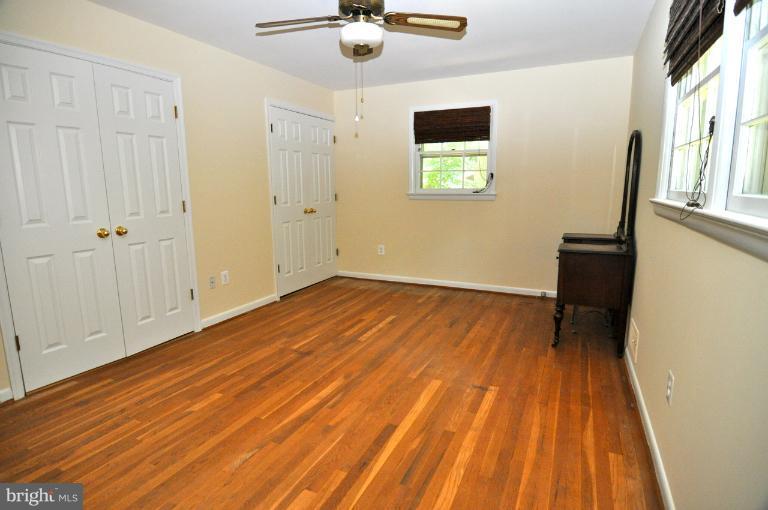 8305 Postoak Road Potomac, MD 20854 - Photo 5 of 15 Bedroom (Master)