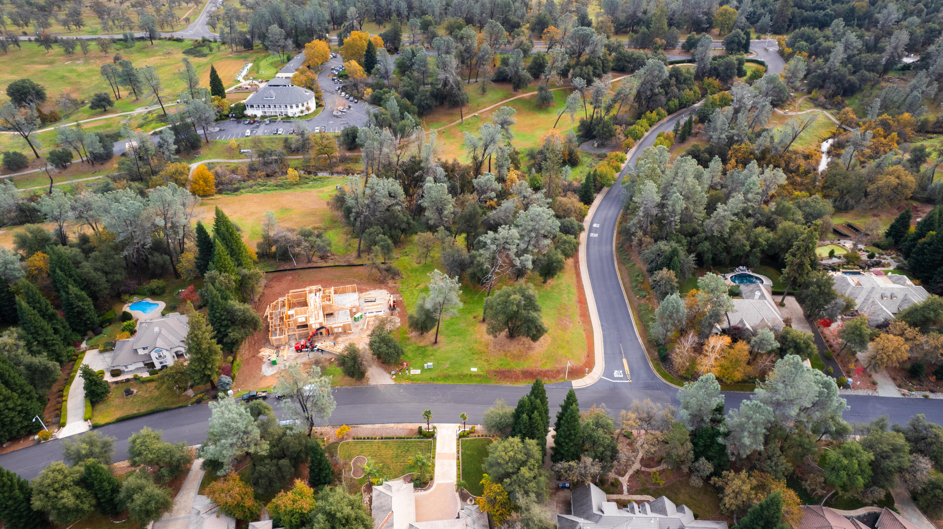 13315 Tierra Heights Road Redding, CA 96003 - Photo 4 of 14 an aerial view of a houses with yard