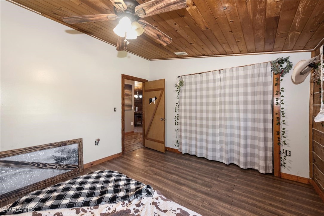 47350 Bermont Road Punta Gorda, FL 33982 - Photo 15 of 41 a view of a walk in closet