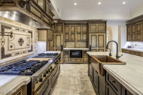 $5,695,000 | 9547 North 55th Street, Paradise Valley, AZ 85253