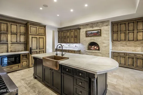 $5,695,000 | 9547 North 55th Street, Paradise Valley, AZ 85253