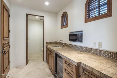 $5,695,000 | 9547 North 55th Street, Paradise Valley, AZ 85253