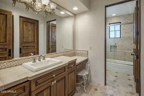 $5,695,000 | 9547 North 55th Street, Paradise Valley, AZ 85253