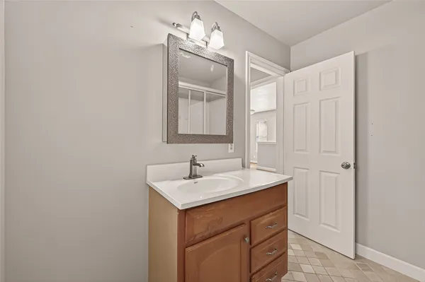 $6,500 | 2405 Southgate Boulevard, Houston, TX 77030