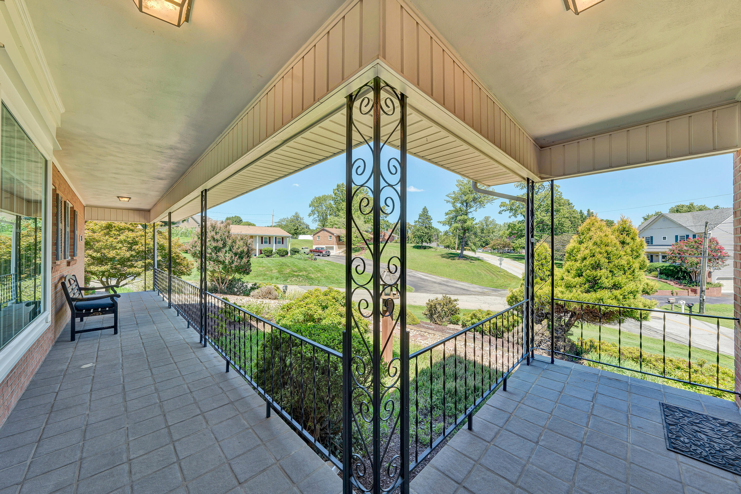 235 Diamond Road Salem, VA 24153 - Photo 51 of 59 Front Porch