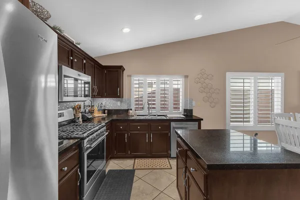 $9,000 | 44310 Villeta Drive, La Quinta, CA 92253