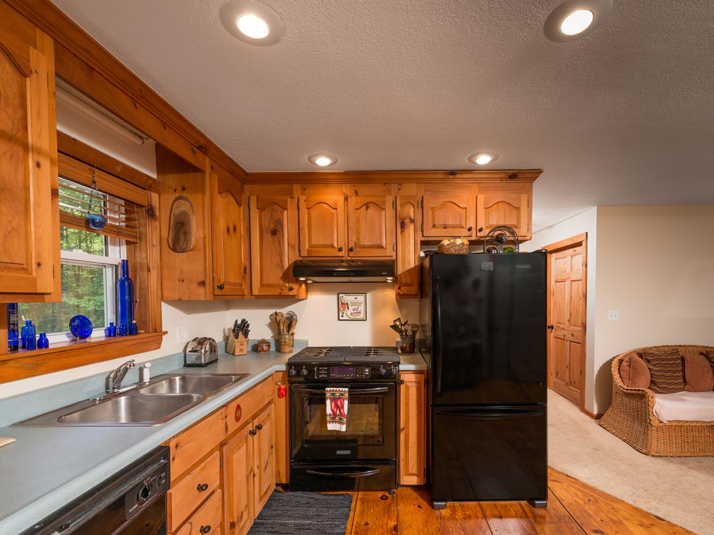 137 Logging Road York, ME 03902 - Photo 11 of 24 Gallery Image 11