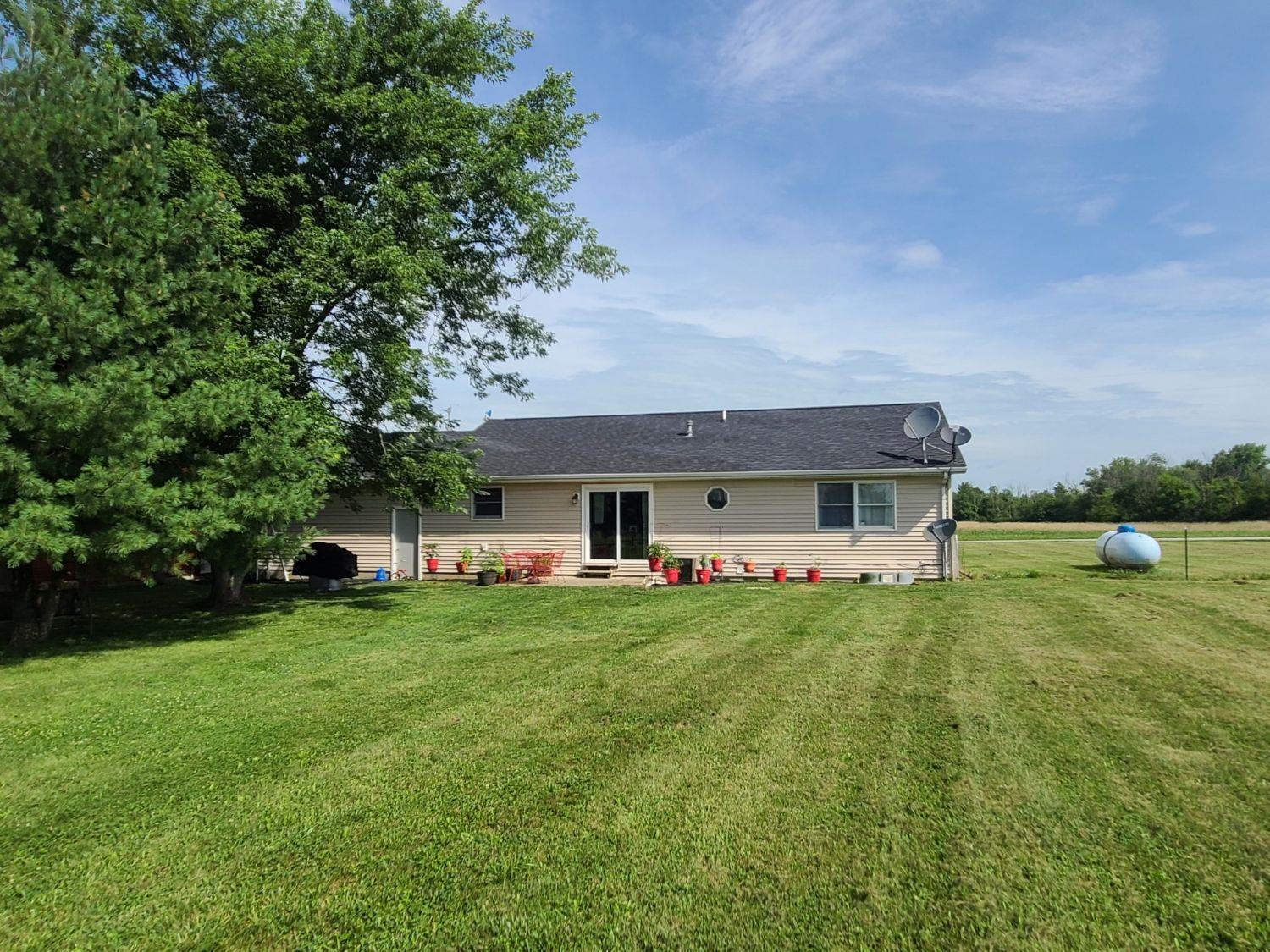 10056 Wolfe Road New Vienna, OH 45159 - Photo 7 of 29