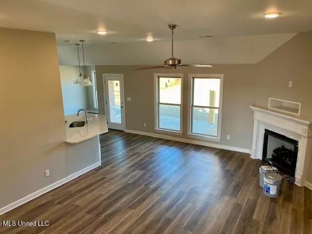 $299,500 | 785 Woolfolk Road, Senatobia, MS 38668