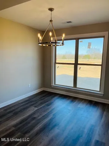 $299,500 | 785 Woolfolk Road, Senatobia, MS 38668