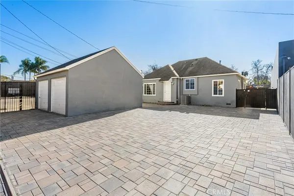 $899,000 | 801 West 17th Street, Santa Ana, CA 92706