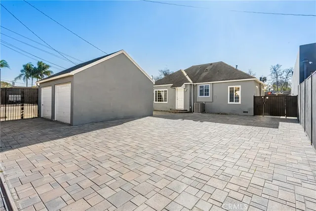 $999,000 | 801 West 17th Street, Santa Ana, CA 92706