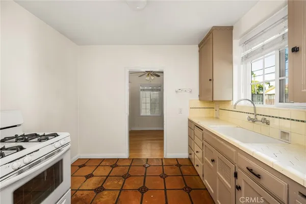 $899,000 | 801 West 17th Street, Santa Ana, CA 92706