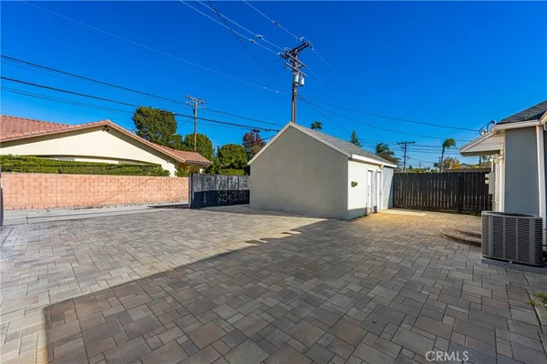 $899,000 | 801 West 17th Street, Santa Ana, CA 92706