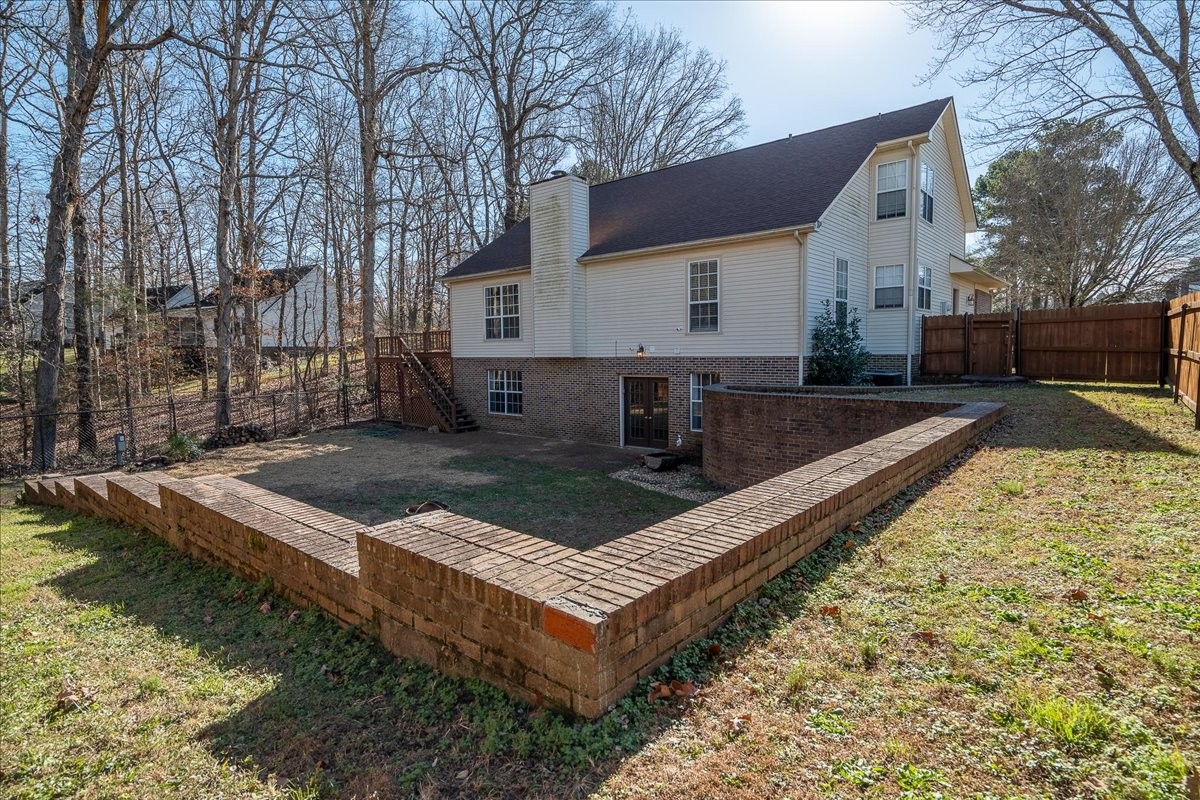 1126 Crowder Road Lawrenceburg, TN 38464 - Photo 8 of 50 a view of a house with pool