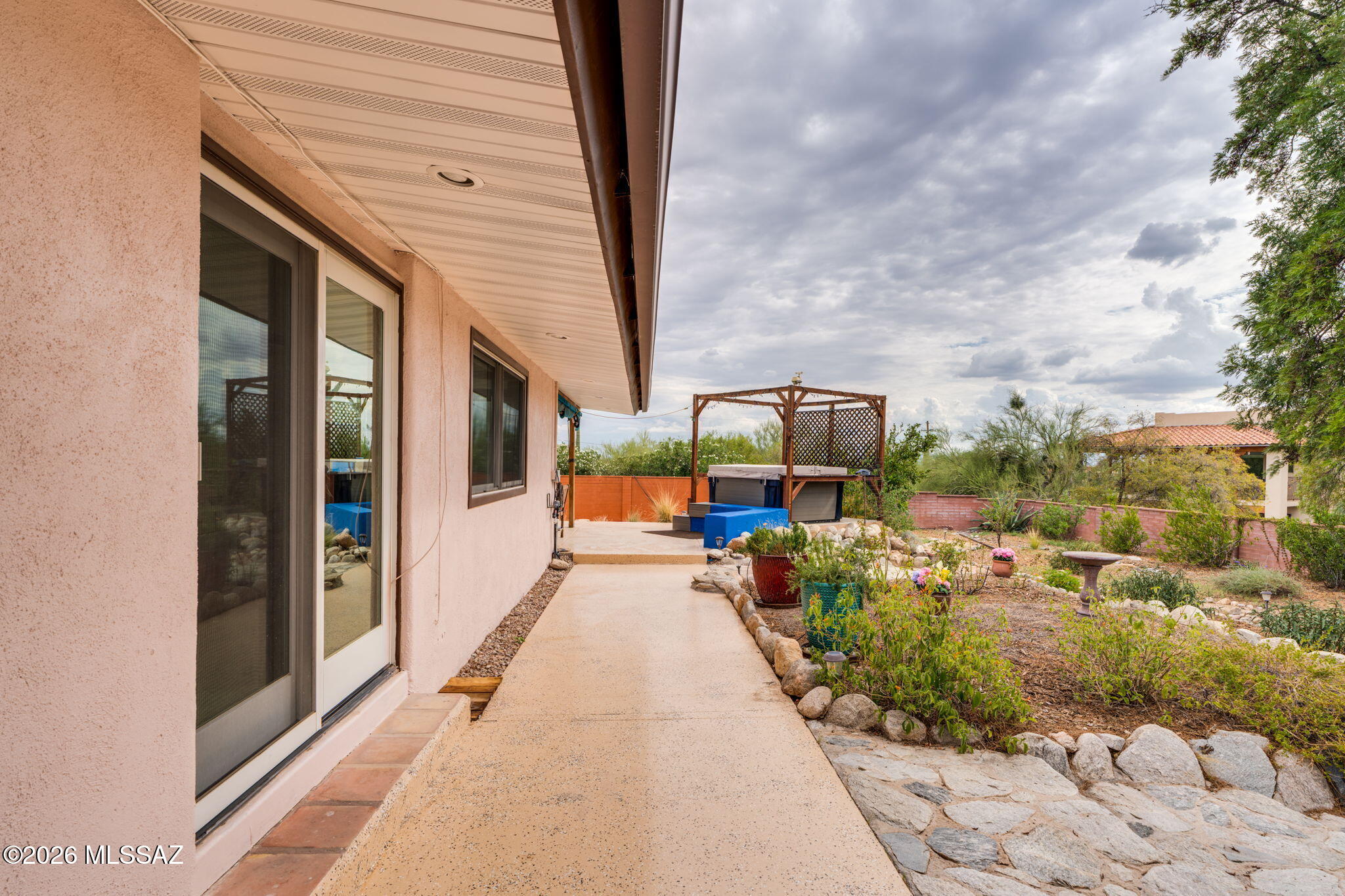 4425 North Pontatoc Road Tucson, AZ 85718 - Photo 32 of 47 South view from outside the laundry room hallway