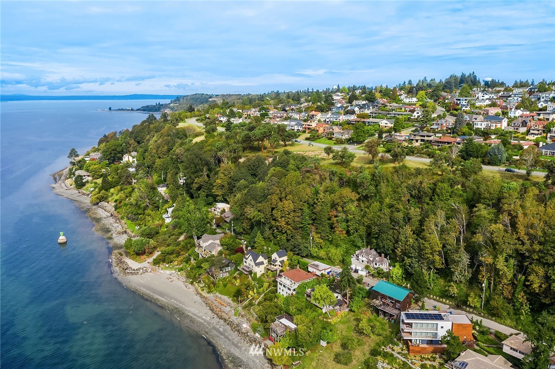2318 Perkins Lane West Seattle, WA 98199 - Photo 2 of 8 a view of a lake