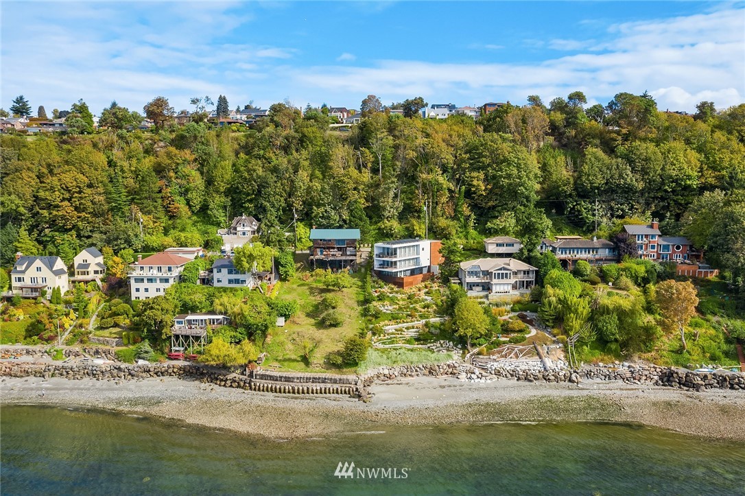 2318 Perkins Lane West Seattle, WA 98199 - Photo 6 of 8 a view of a garden