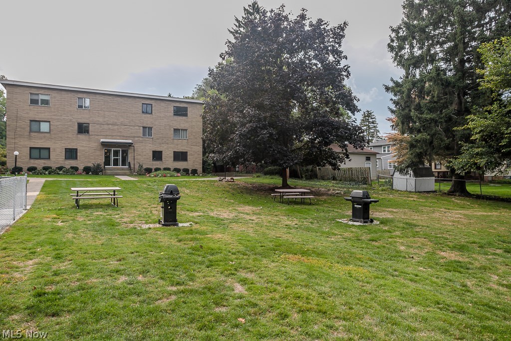 20312 Lorain Road, Unit 309 Cleveland, OH 44126 - Photo 29 of 33