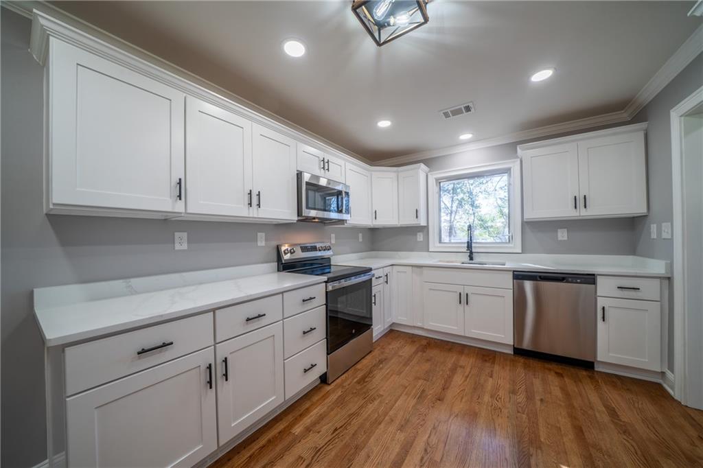 2871 Mt Olive Drive Decatur, GA 30033 - Photo 7 of 32