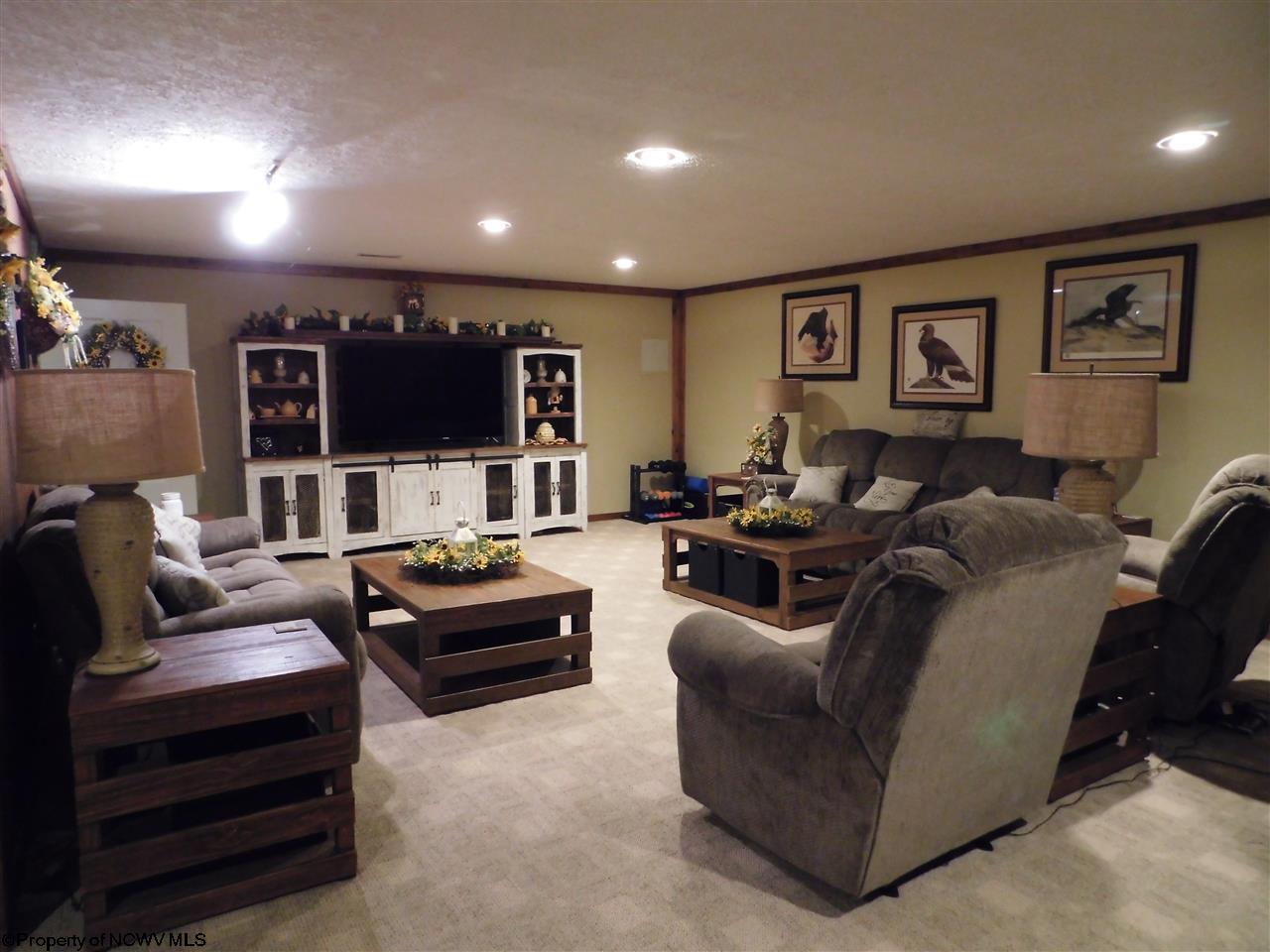 979 Country Club Road Clarksburg, WV 26301 - Photo 20 of 28 Gallery Image 20
