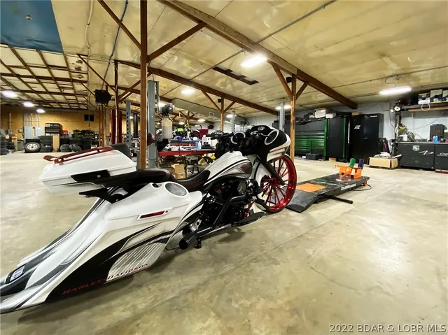 $1,500,000 | 19 Hazelwood Road, Eldon, MO 65026