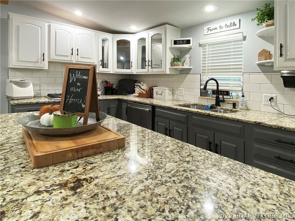 19 Hazelwood Road Eldon, MO 65026 - Photo 38 of 50