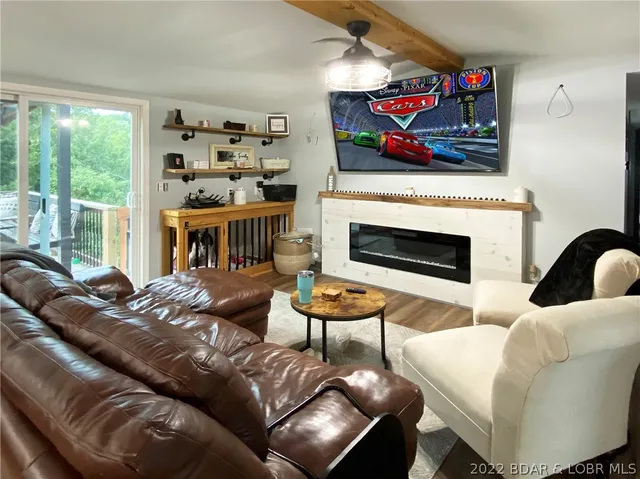 $1,500,000 | 19 Hazelwood Road, Eldon, MO 65026