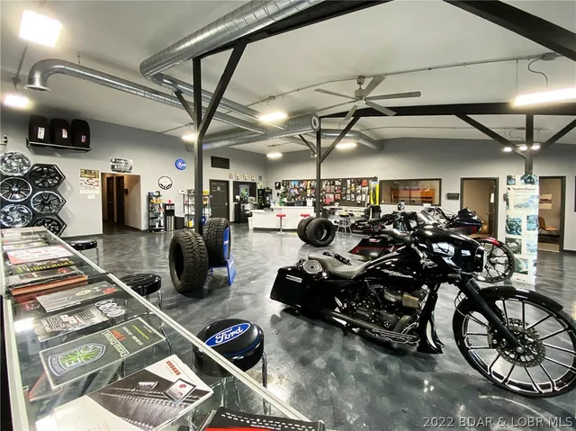 $1,500,000 | 19 Hazelwood Road, Eldon, MO 65026