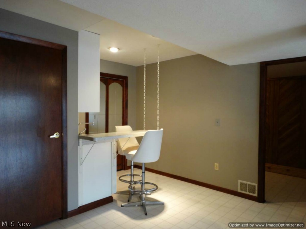11595 Edgewood Road Chardon, OH 44024 - Photo 19 of 25 Gallery Image 19