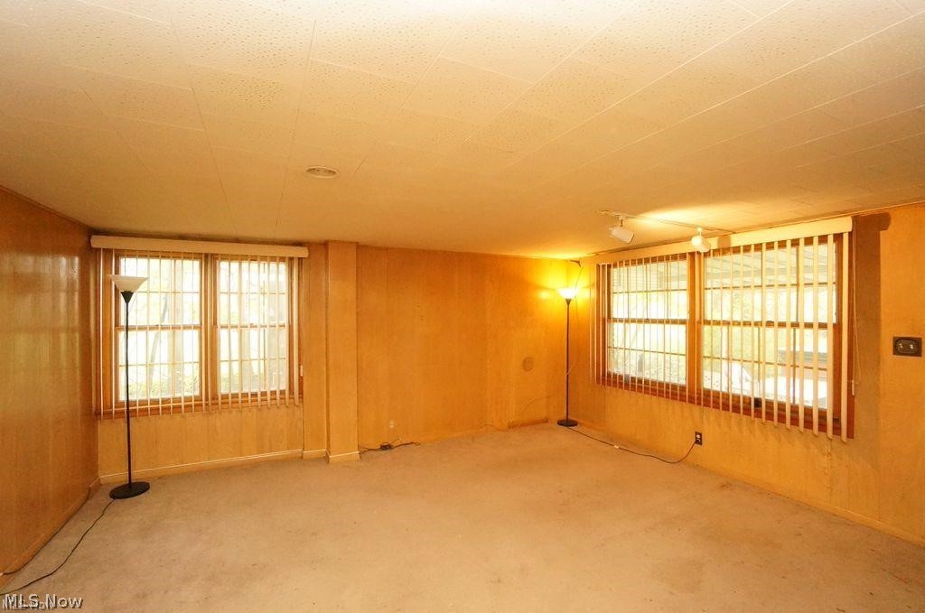 1404 Argonne Road Cleveland, OH 44121 - Photo 8 of 13 Gallery Image 8