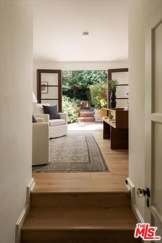 $2,725,000 | 3877 Franklin Avenue, Los Angeles, CA 90027