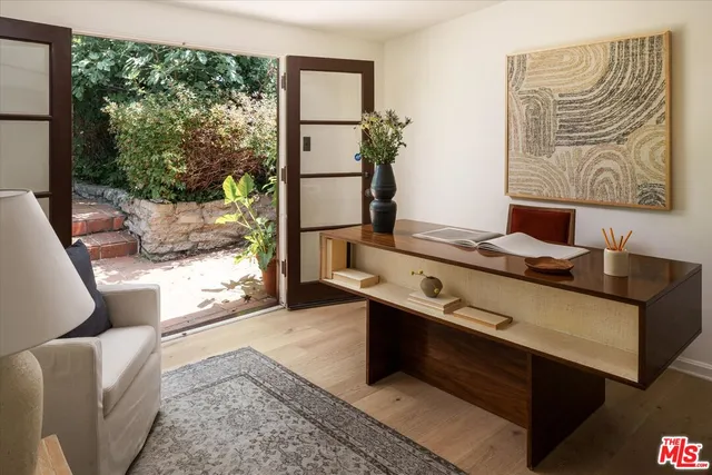 $2,725,000 | 3877 Franklin Avenue, Los Angeles, CA 90027