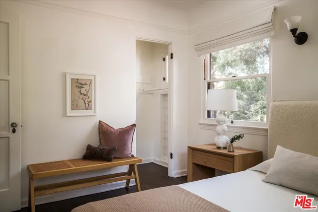 $2,725,000 | 3877 Franklin Avenue, Los Angeles, CA 90027