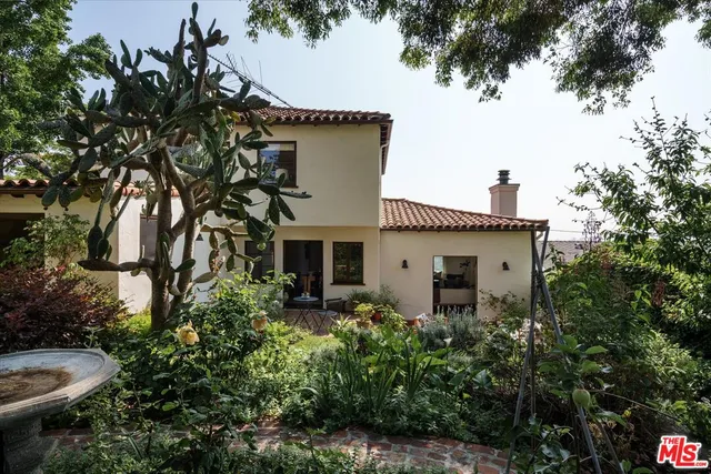 $2,725,000 | 3877 Franklin Avenue, Los Angeles, CA 90027
