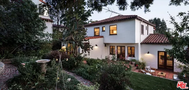 $2,725,000 | 3877 Franklin Avenue, Los Angeles, CA 90027