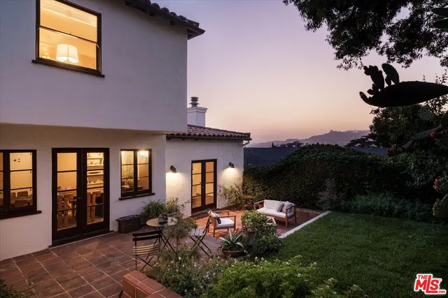 $2,725,000 | 3877 Franklin Avenue, Los Angeles, CA 90027