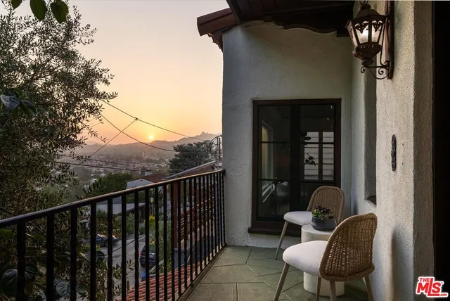 $2,725,000 | 3877 Franklin Avenue, Los Angeles, CA 90027