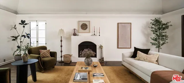 $2,725,000 | 3877 Franklin Avenue, Los Angeles, CA 90027