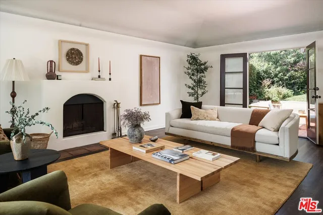 $2,725,000 | 3877 Franklin Avenue, Los Angeles, CA 90027