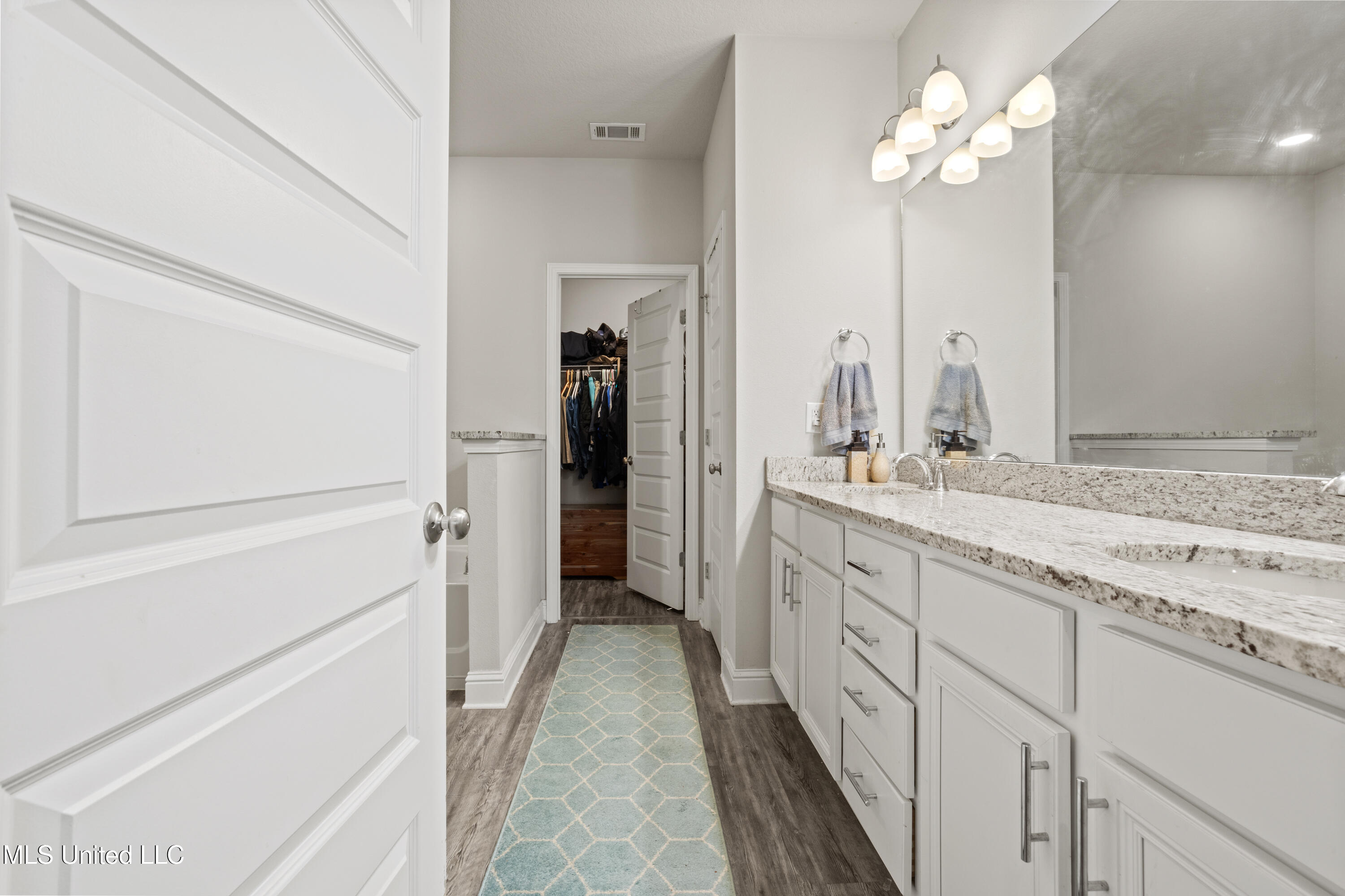 6448 Chickory Way Ocean Springs, MS 39564 - Photo 24 of 41 0024