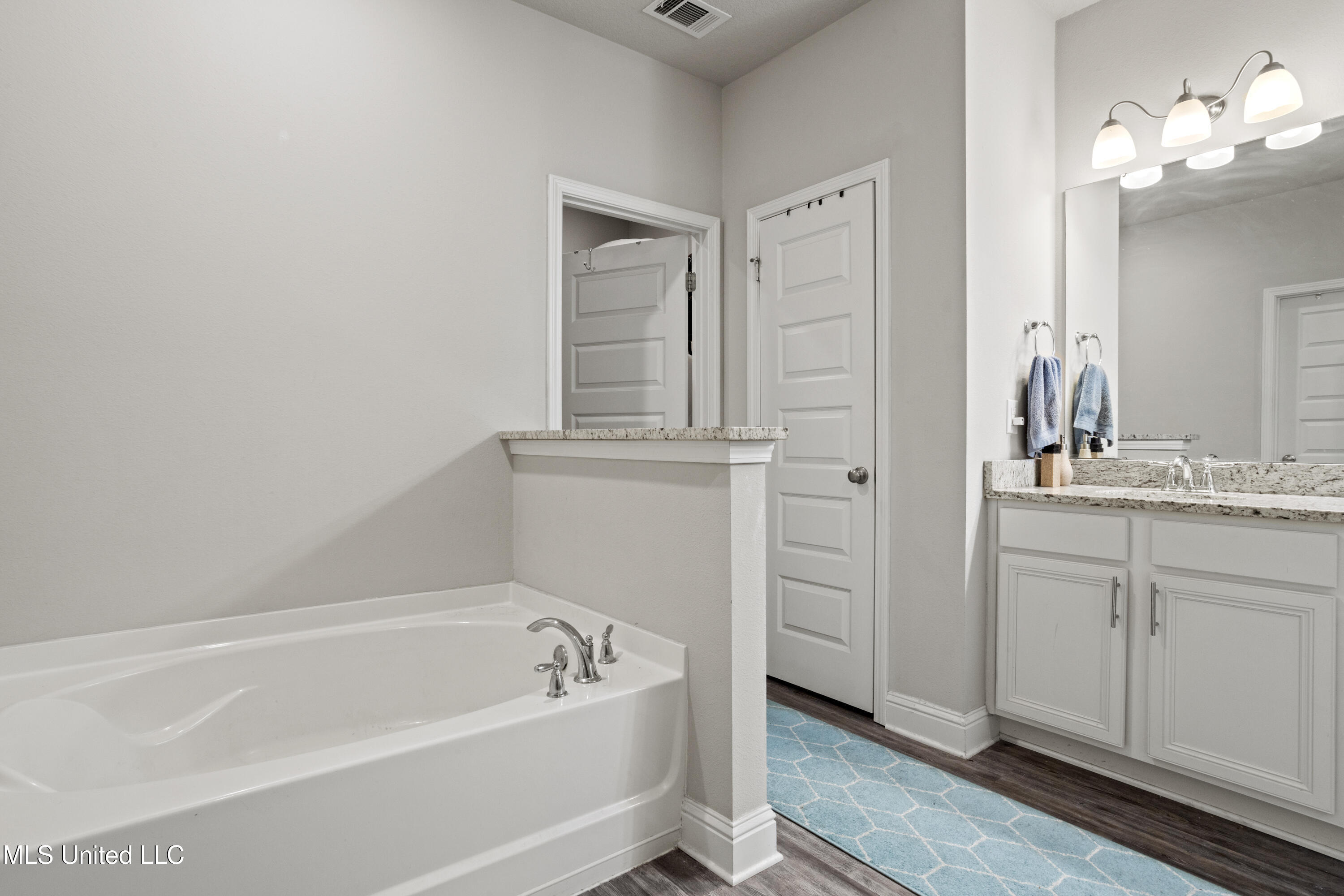 6448 Chickory Way Ocean Springs, MS 39564 - Photo 27 of 41 0027