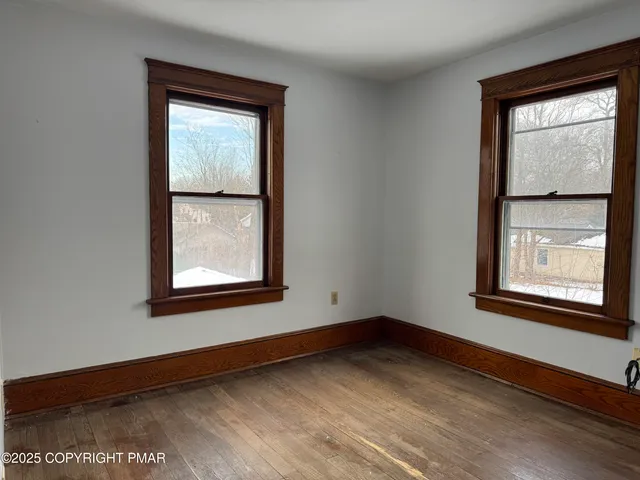 $2,400 | 340 Brookside Avenue, East Stroudsburg, PA 18301