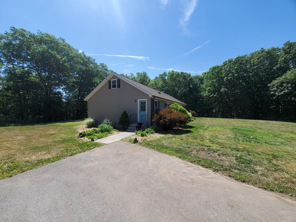 511 Flat Hill Road Lunenburg, MA 01462 - Photo 3 of 19 Gallery Image 3
