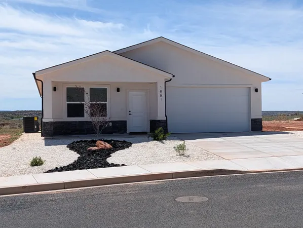 $385,000 | 1681 East Creekside Drive, Kanab, UT 84741
