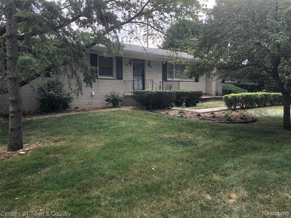 1172 Brewster Road Rochester Hills, MI 48306 - Photo 2 of 5