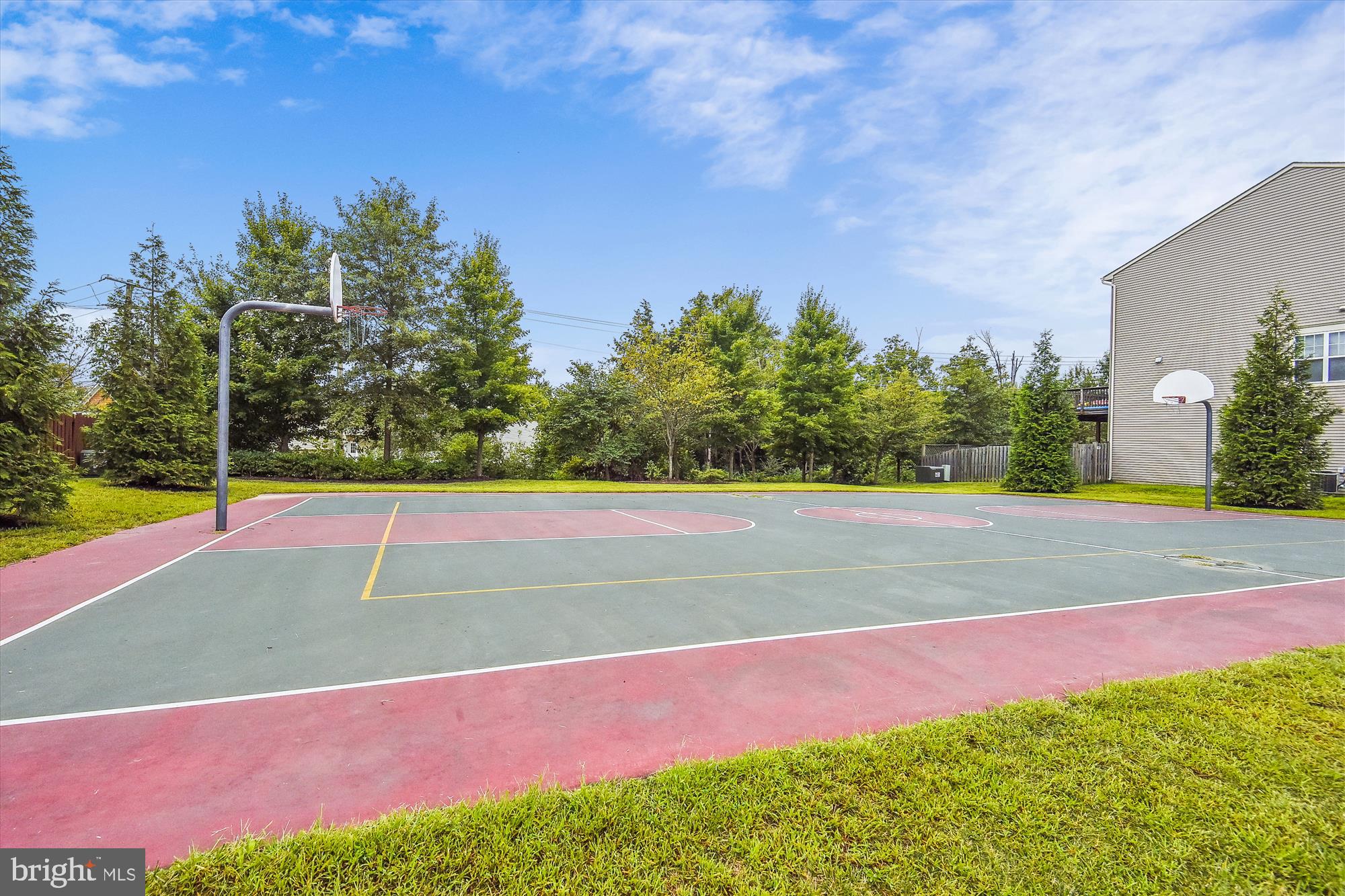 43536 Gabriel Square Chantilly, VA 20152 - Photo 33 of 53 a view of a tennis court