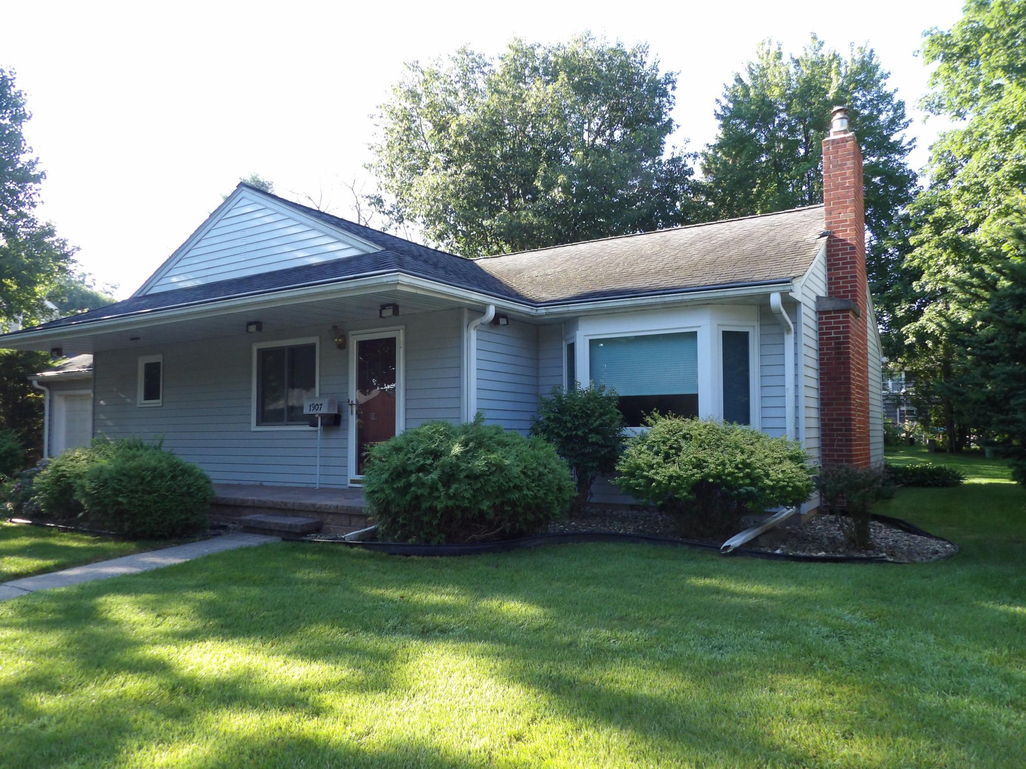1907 2nd Avenue Southwest Austin, MN 55912 - Photo 1 of 21