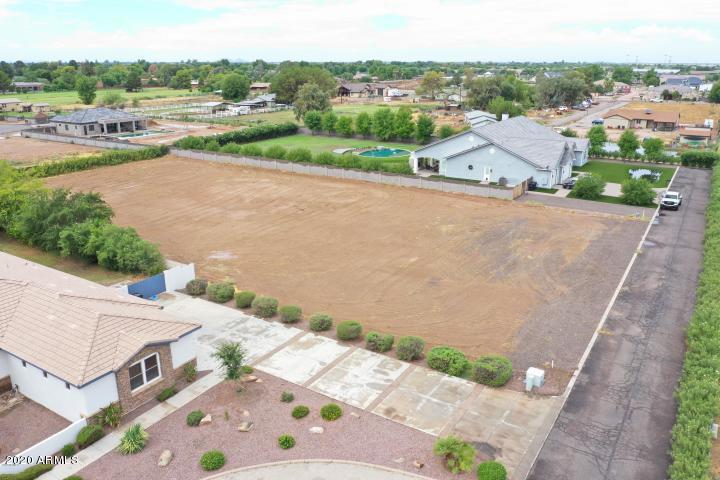 2333 East Walnut Road Gilbert, AZ 85298 - Photo 4 of 10 20200102074639352133000000-o